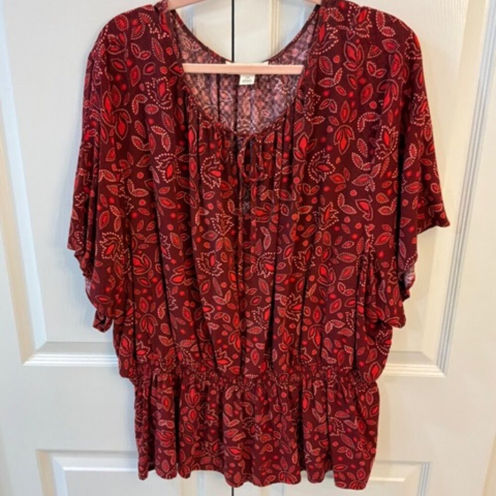 Red Peplum Short Sleeve Top in size 3X by Treasure and Bond